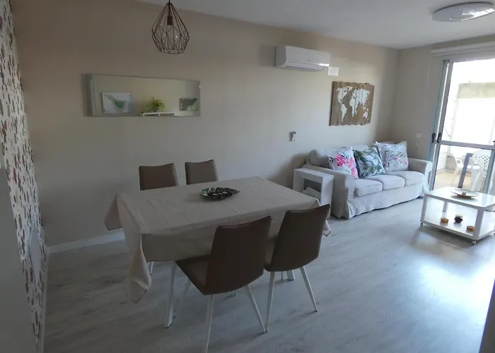 La Laguna, Museo Y Parking لا لاغونا